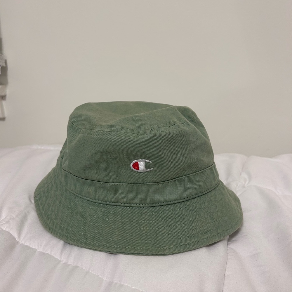 Champion bucket hat